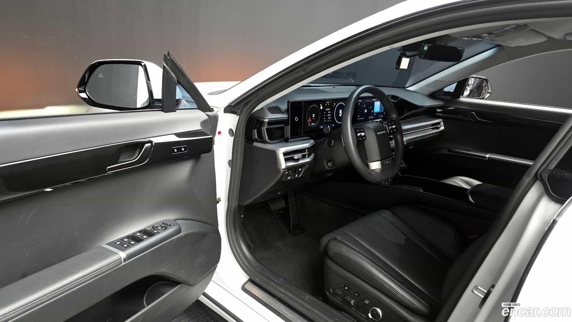 Grandeur Hyundai 2022.11-OPTION-015