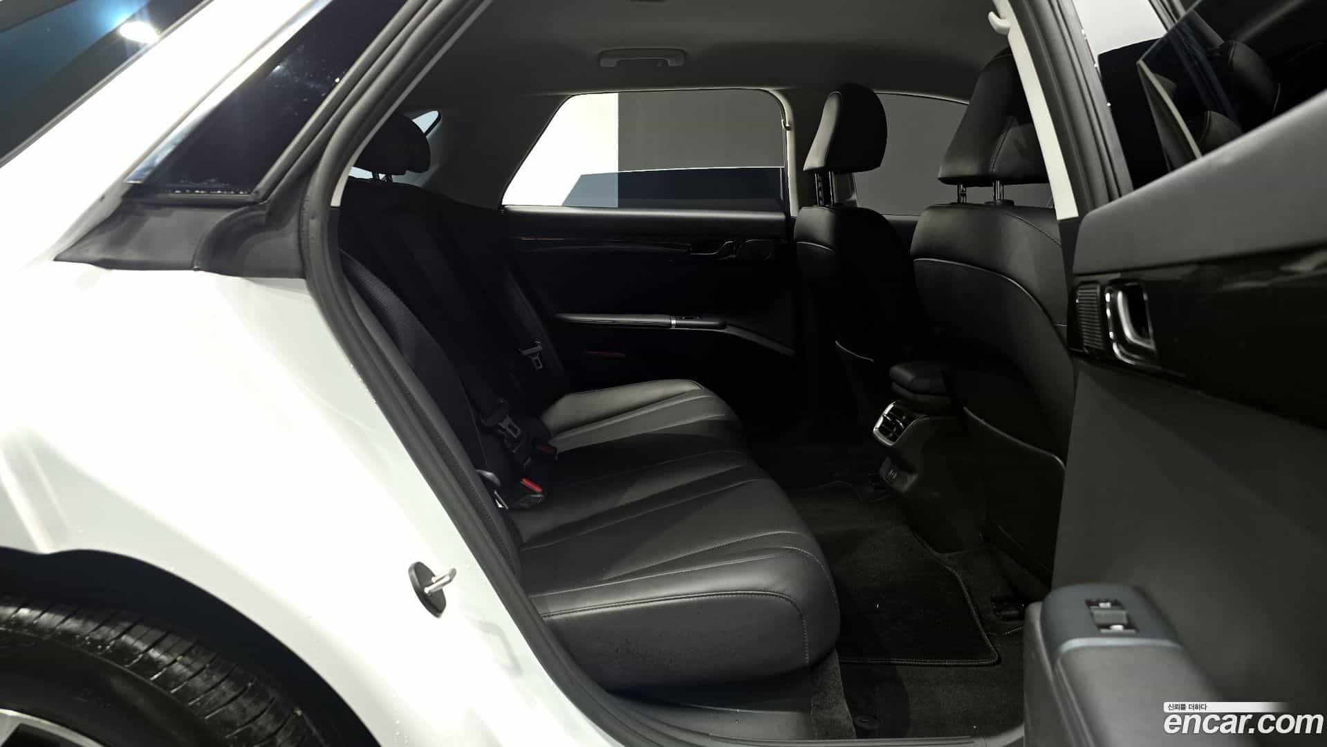 Grandeur Hyundai 2022.11-OPTION-016