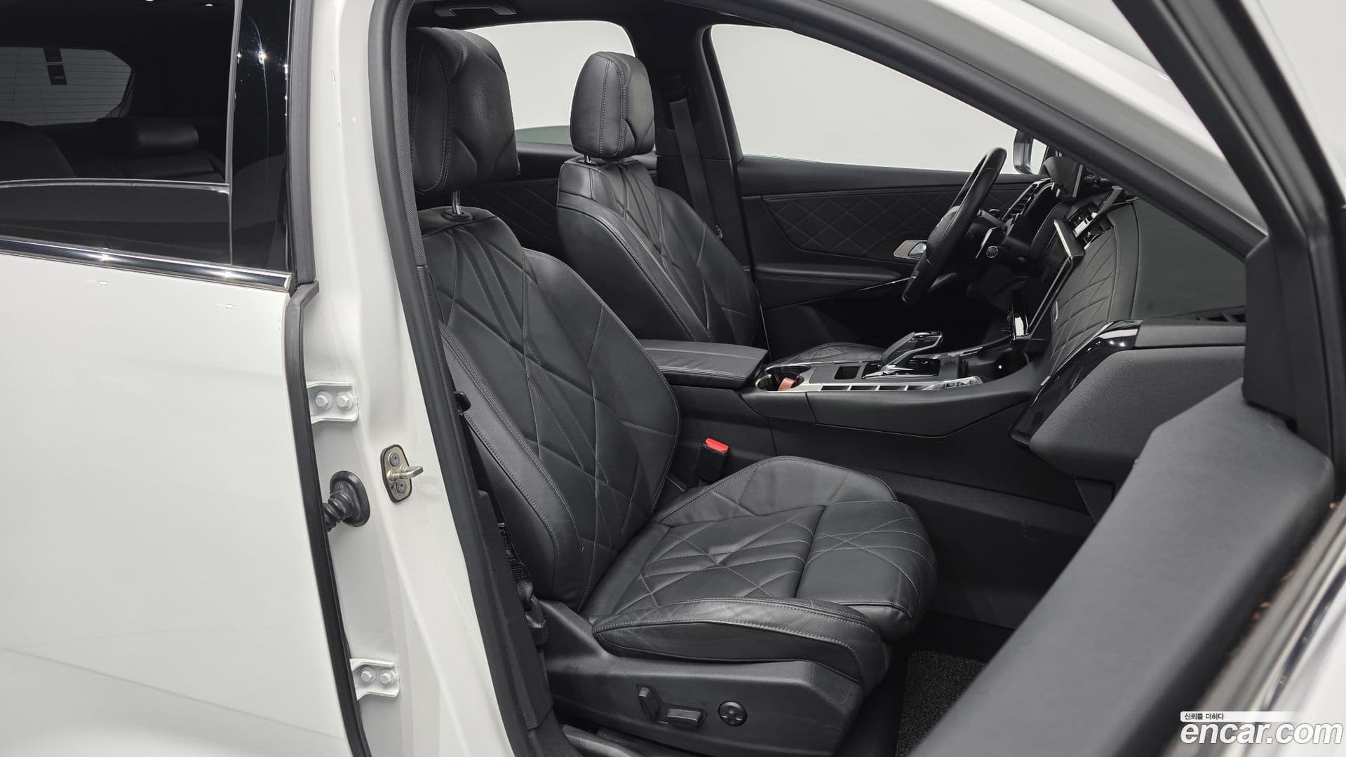 Main__Slider__Photo:DS7 Citroen-DS 2019.11-9