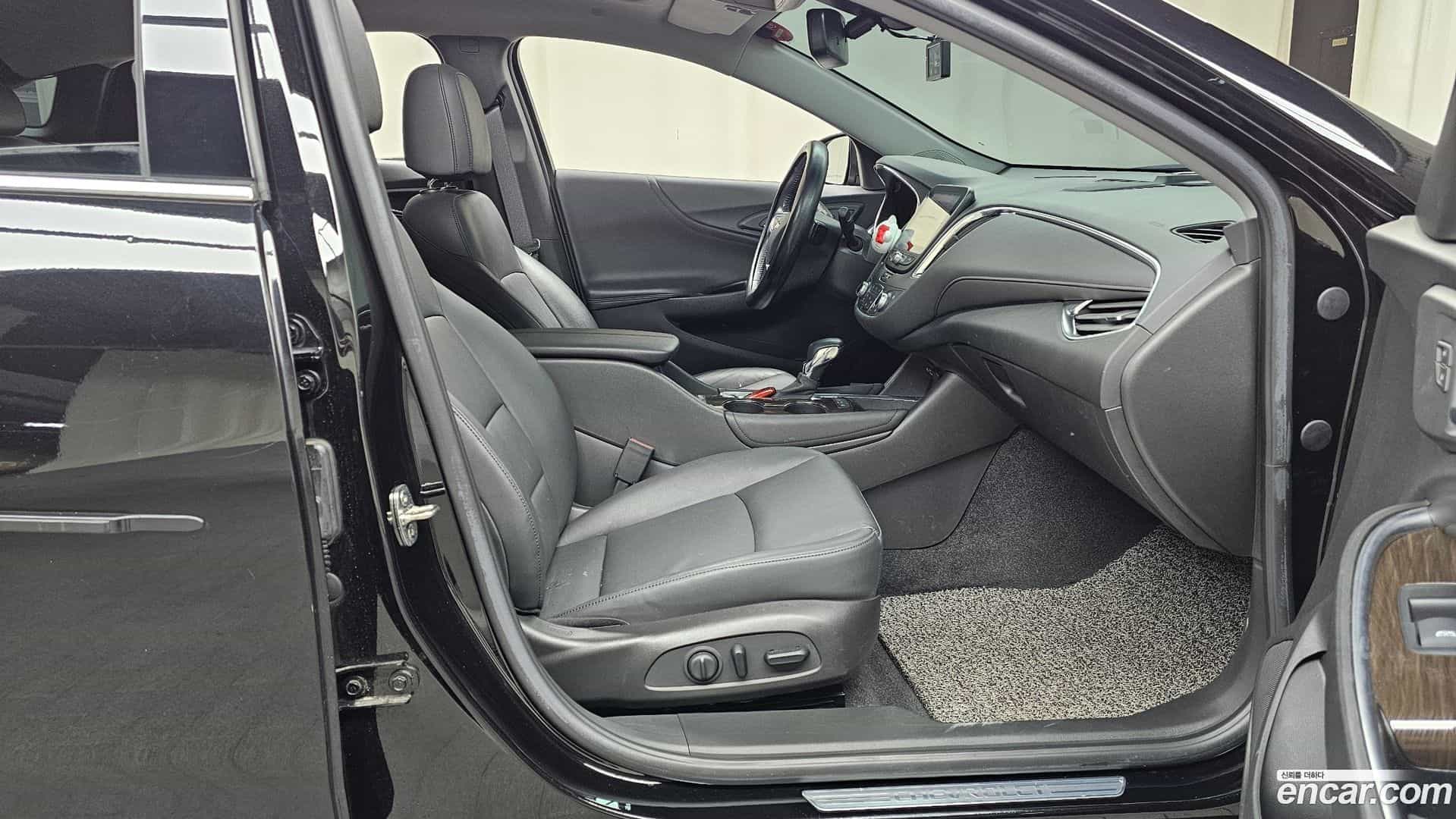 Malibu Chevrolet 2021.11-OPTION-015