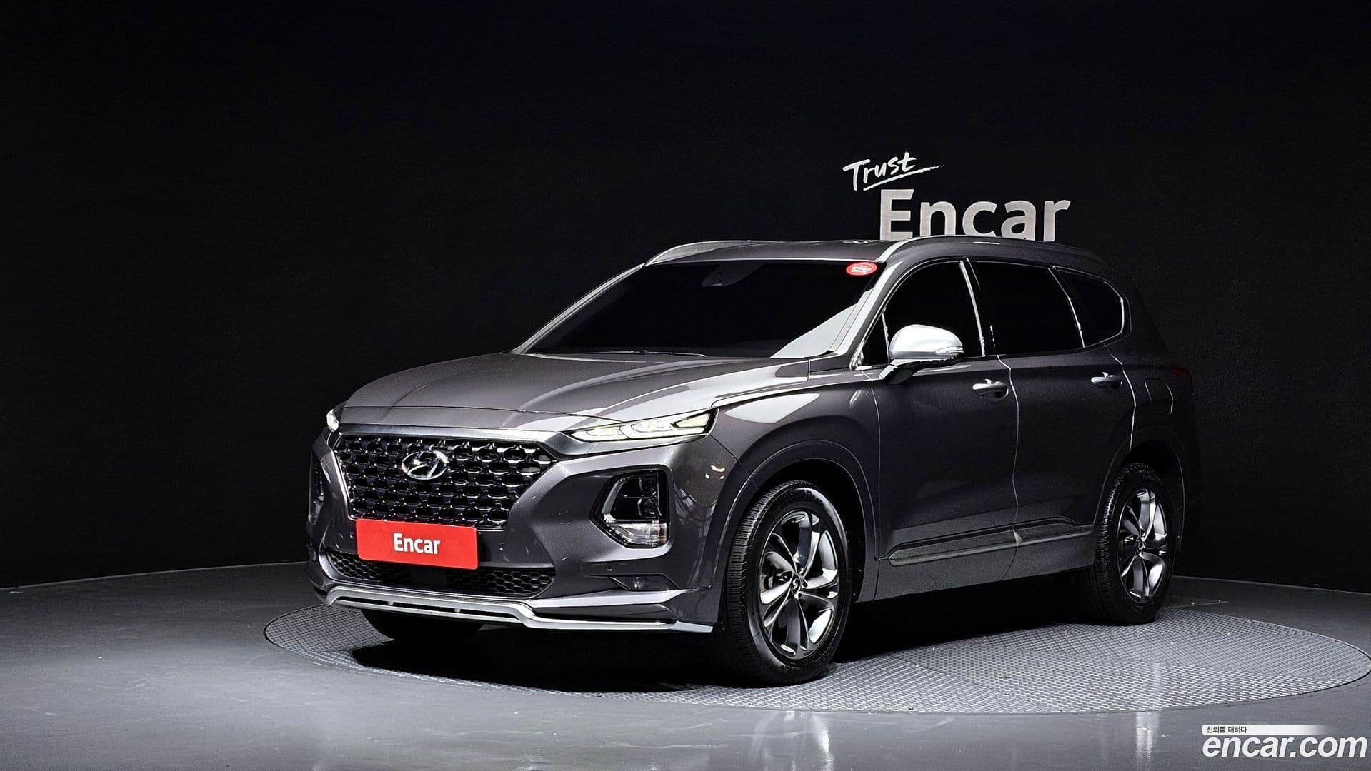 Main__Slider__Photo:Santafe Hyundai 2018.8-0