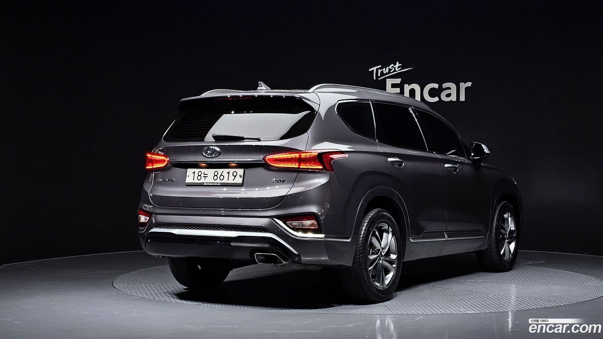 Main__Slider__Photo:Santafe Hyundai 2018.8-1
