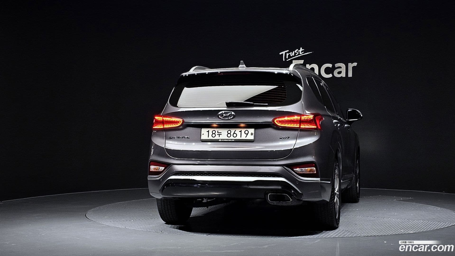 Main__Slider__Photo:Santafe Hyundai 2018.8-3