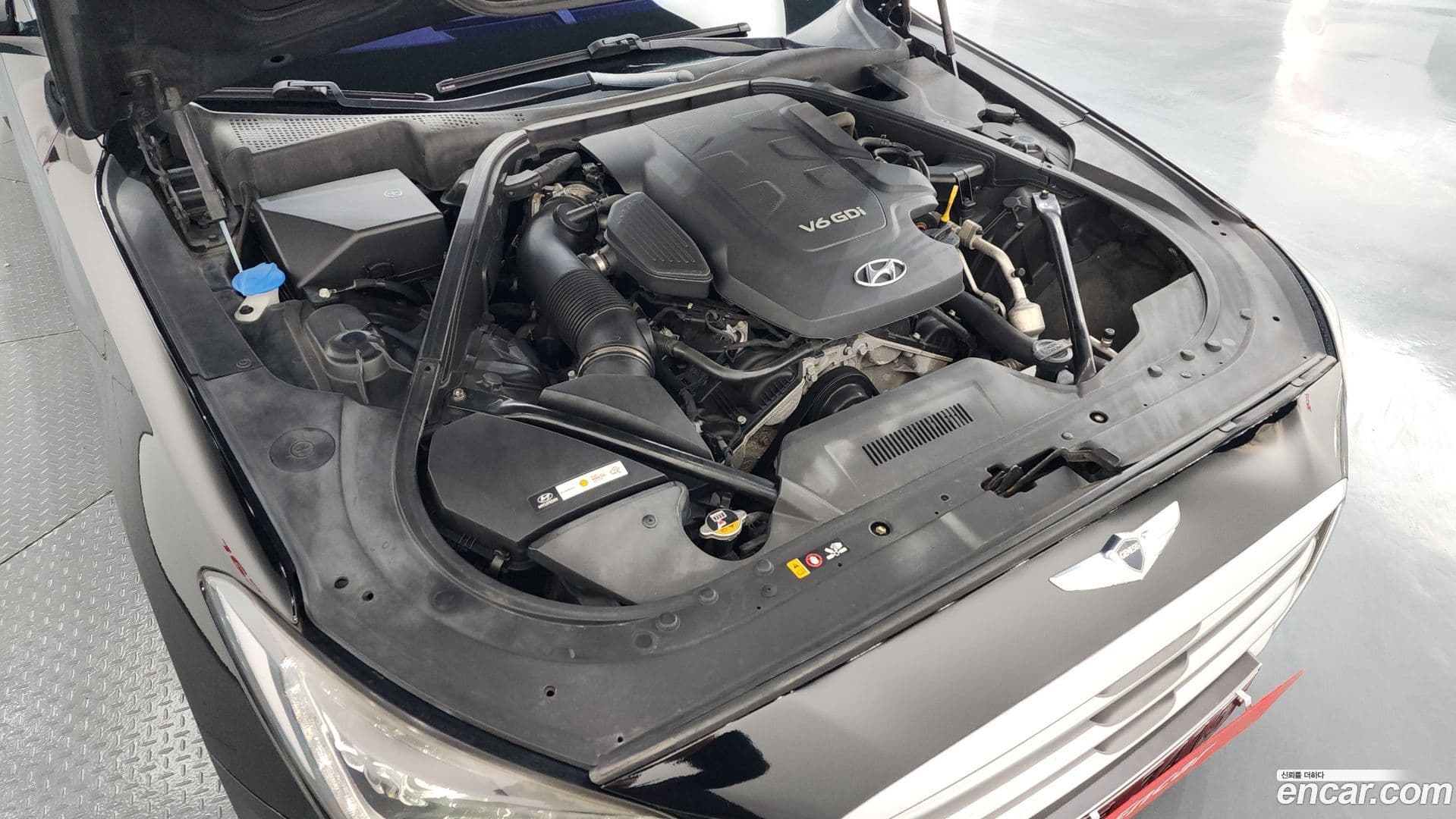 Main__Slider__Photo:Genesis Hyundai 2015.6-5