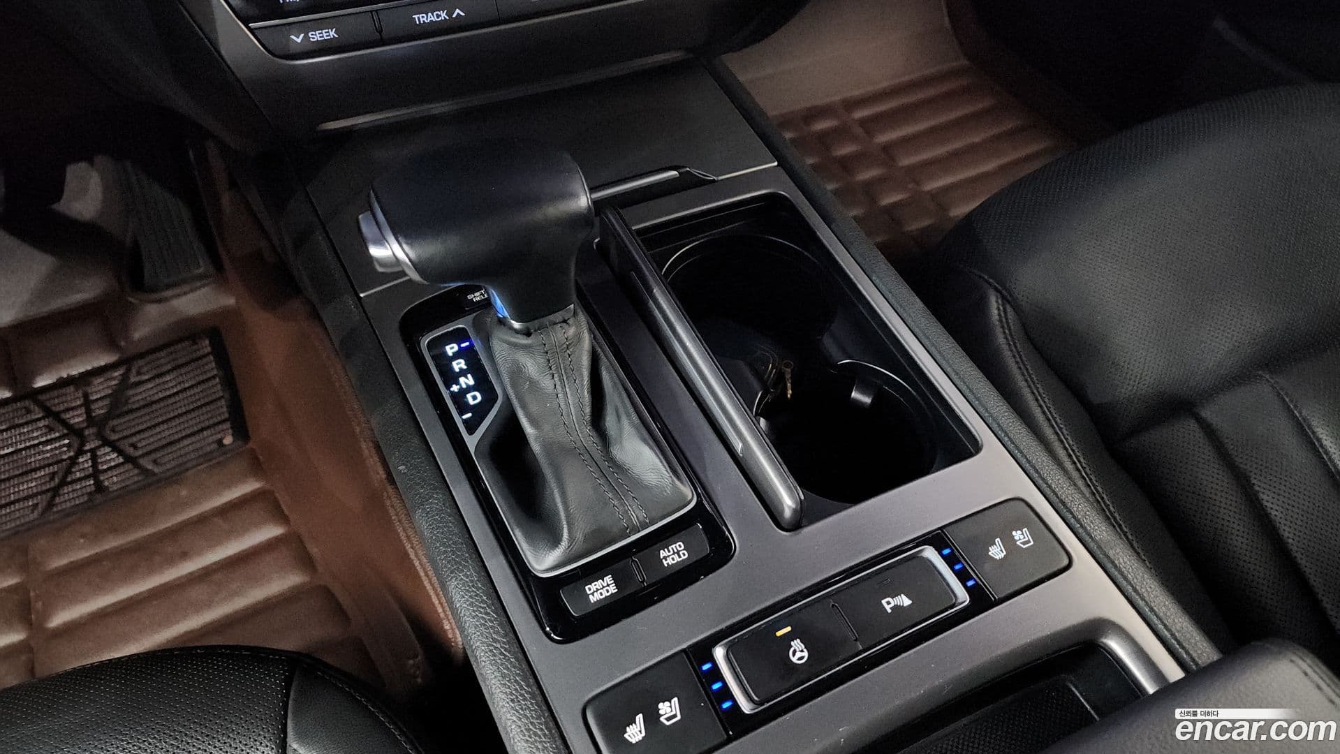 Main__Slider__Photo:Genesis Hyundai 2015.6-8