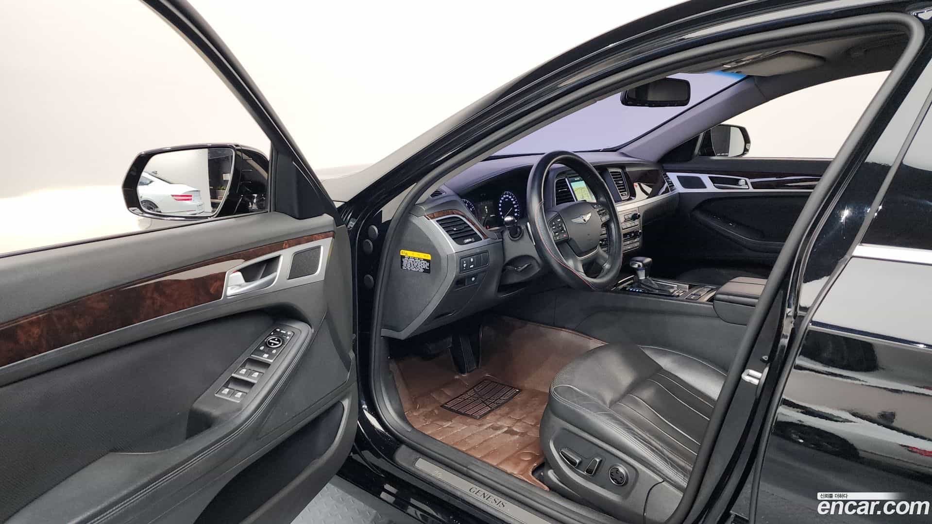 Genesis Hyundai 2015.6-INNER-010