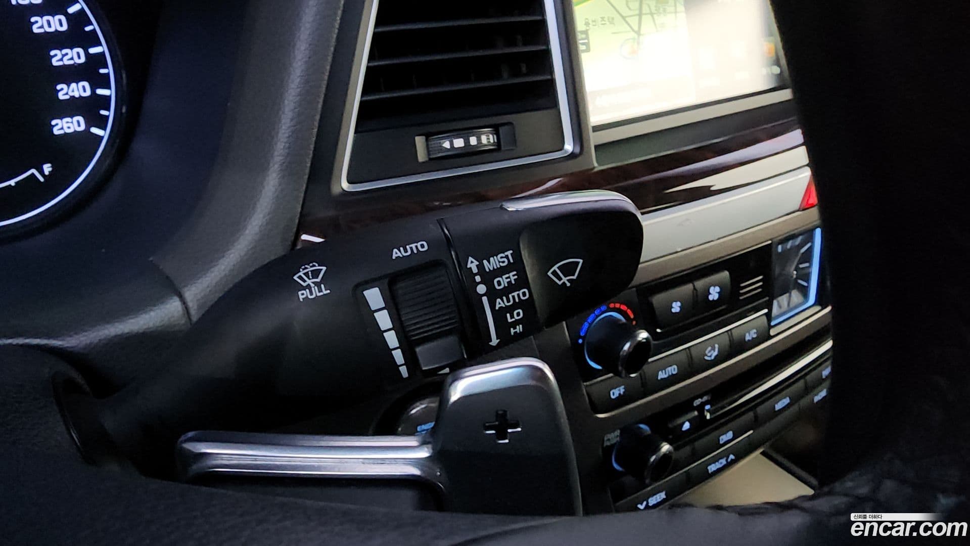 Main__Slider__Photo:Genesis Hyundai 2015.6-18