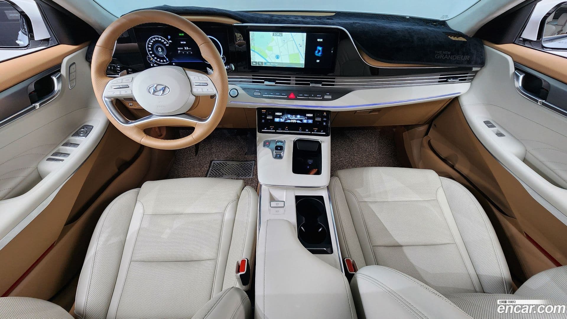 Main__Slider__Photo:Grandeur Hyundai 2021.11-6