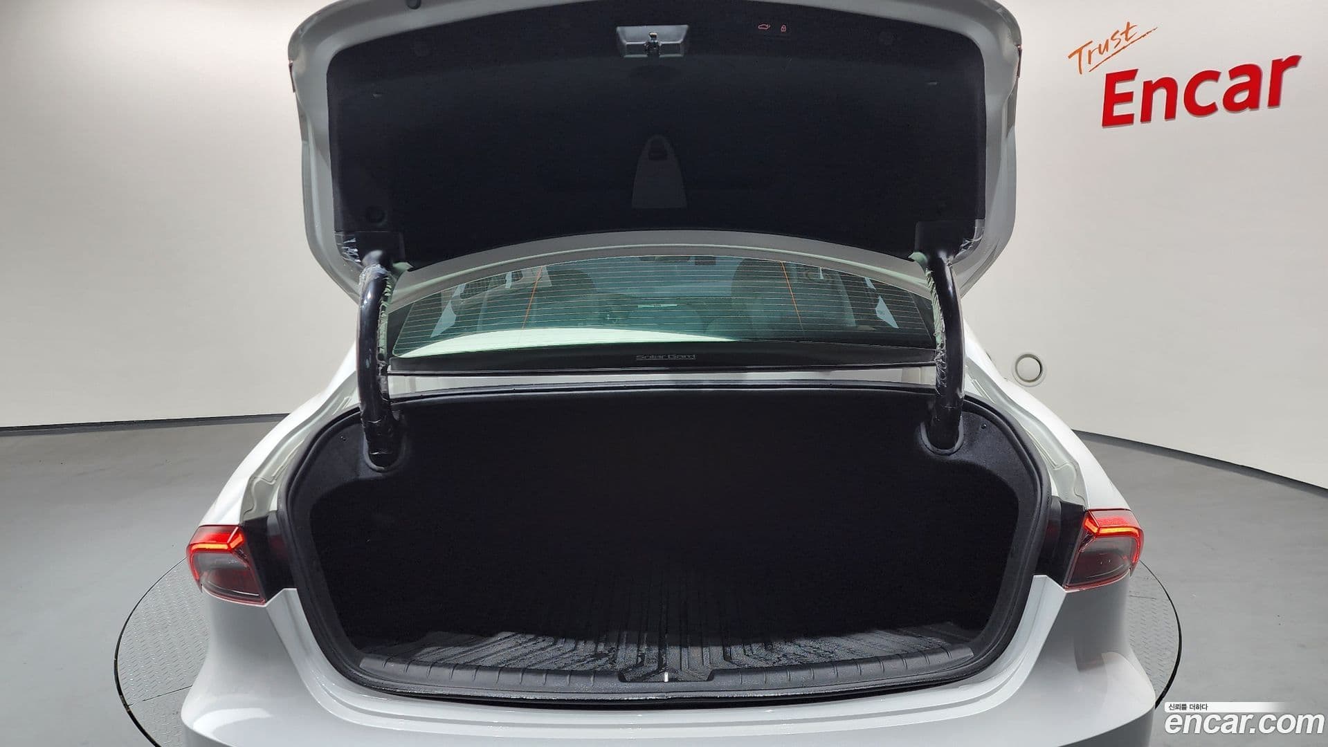 Main__Slider__Photo:Grandeur Hyundai 2021.11-19