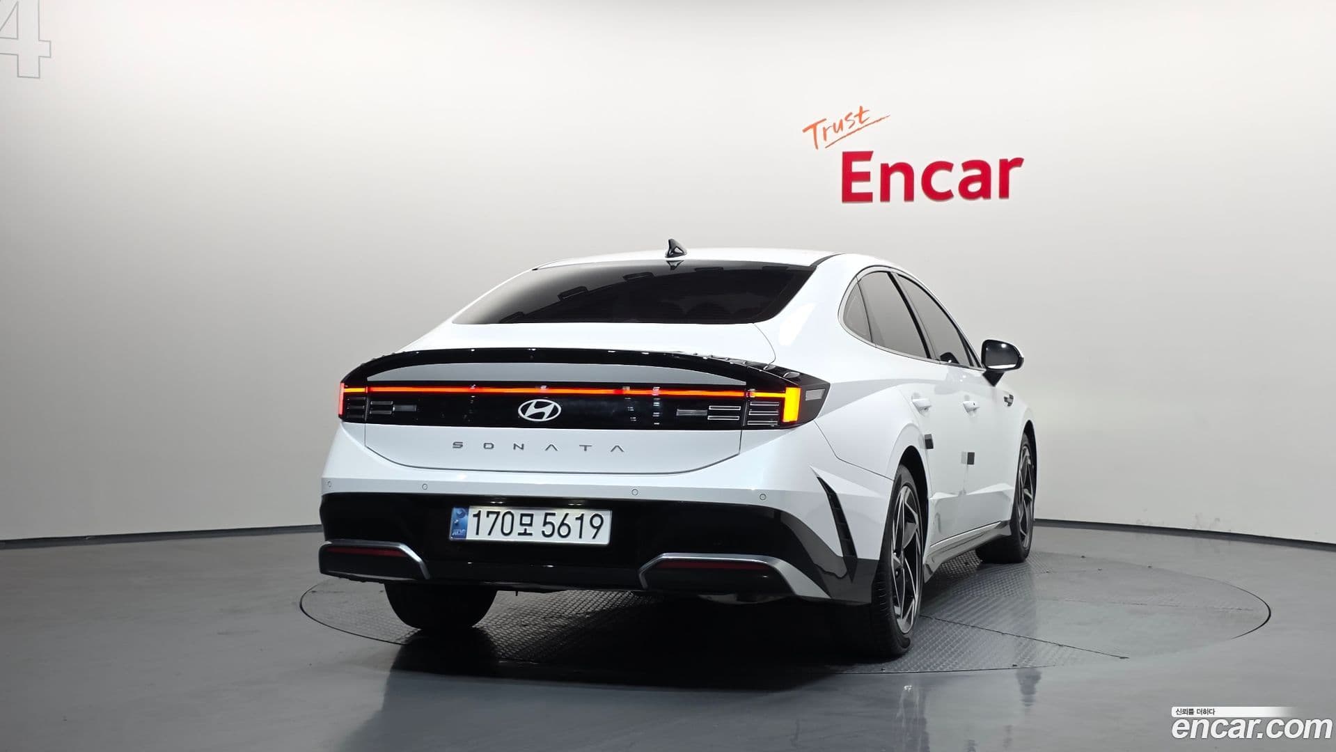 Main__Slider__Photo:Sonata Hyundai 2024.5-3