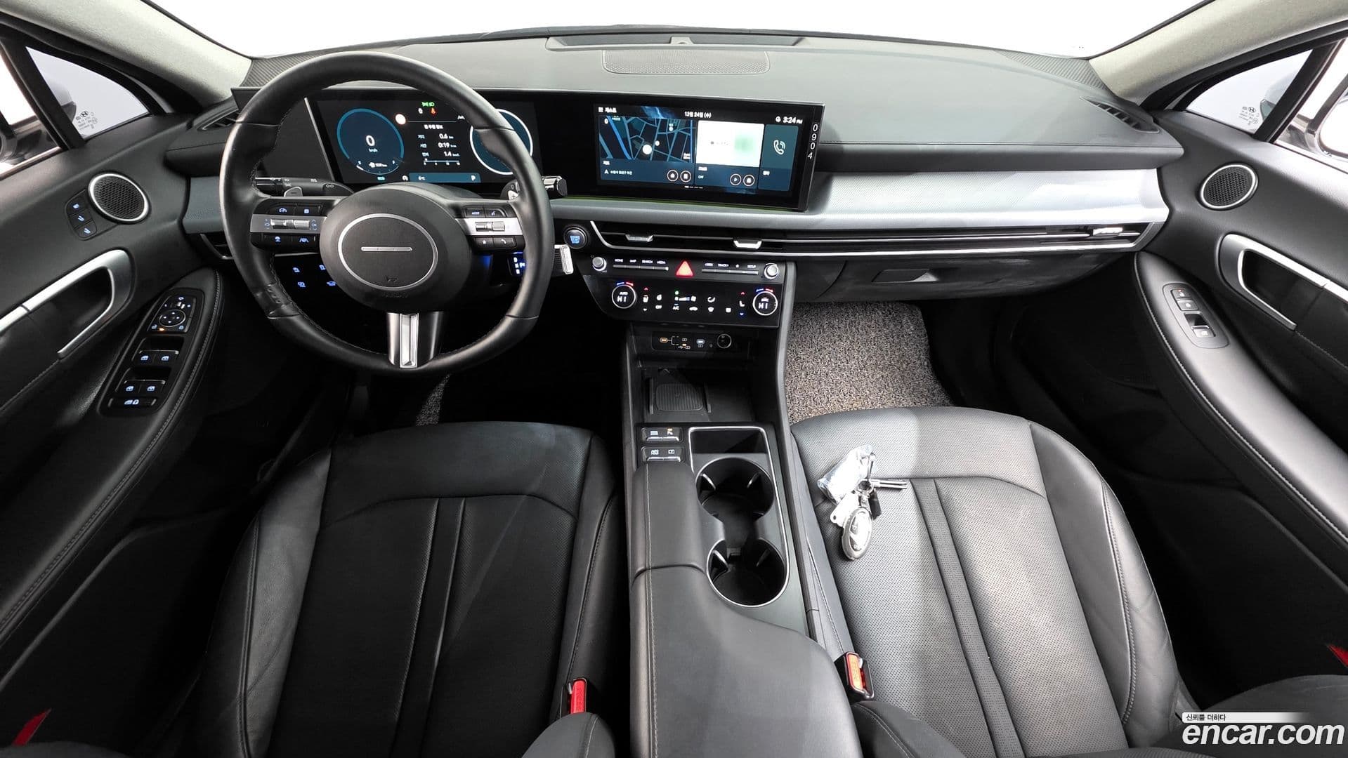 Main__Slider__Photo:Sonata Hyundai 2024.5-6