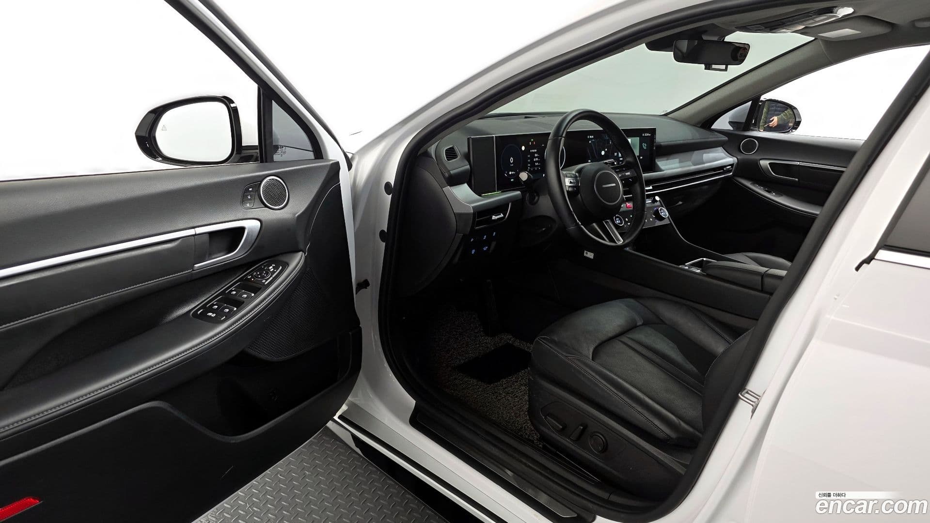 Main__Slider__Photo:Sonata Hyundai 2024.5-9