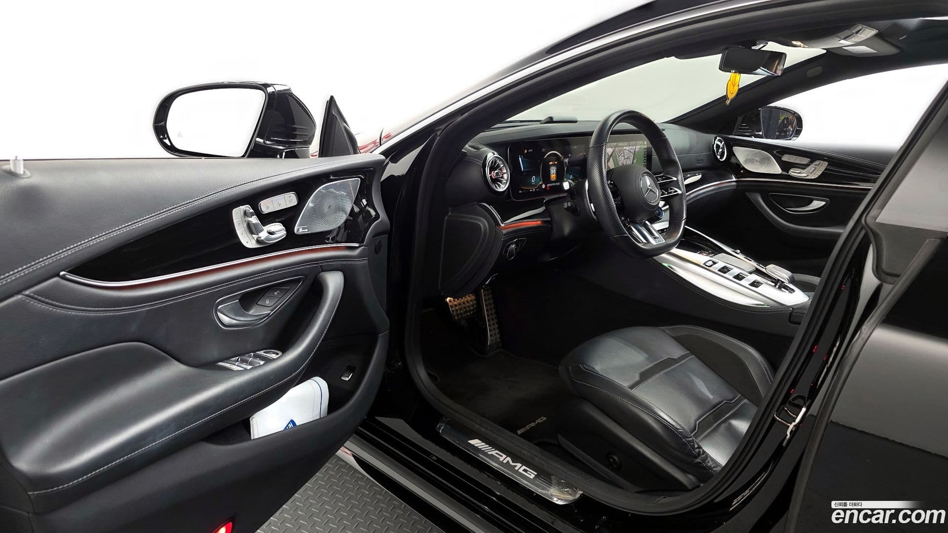 Main__Slider__Photo:AMG GT Mercedes-Benz 2022.3-9