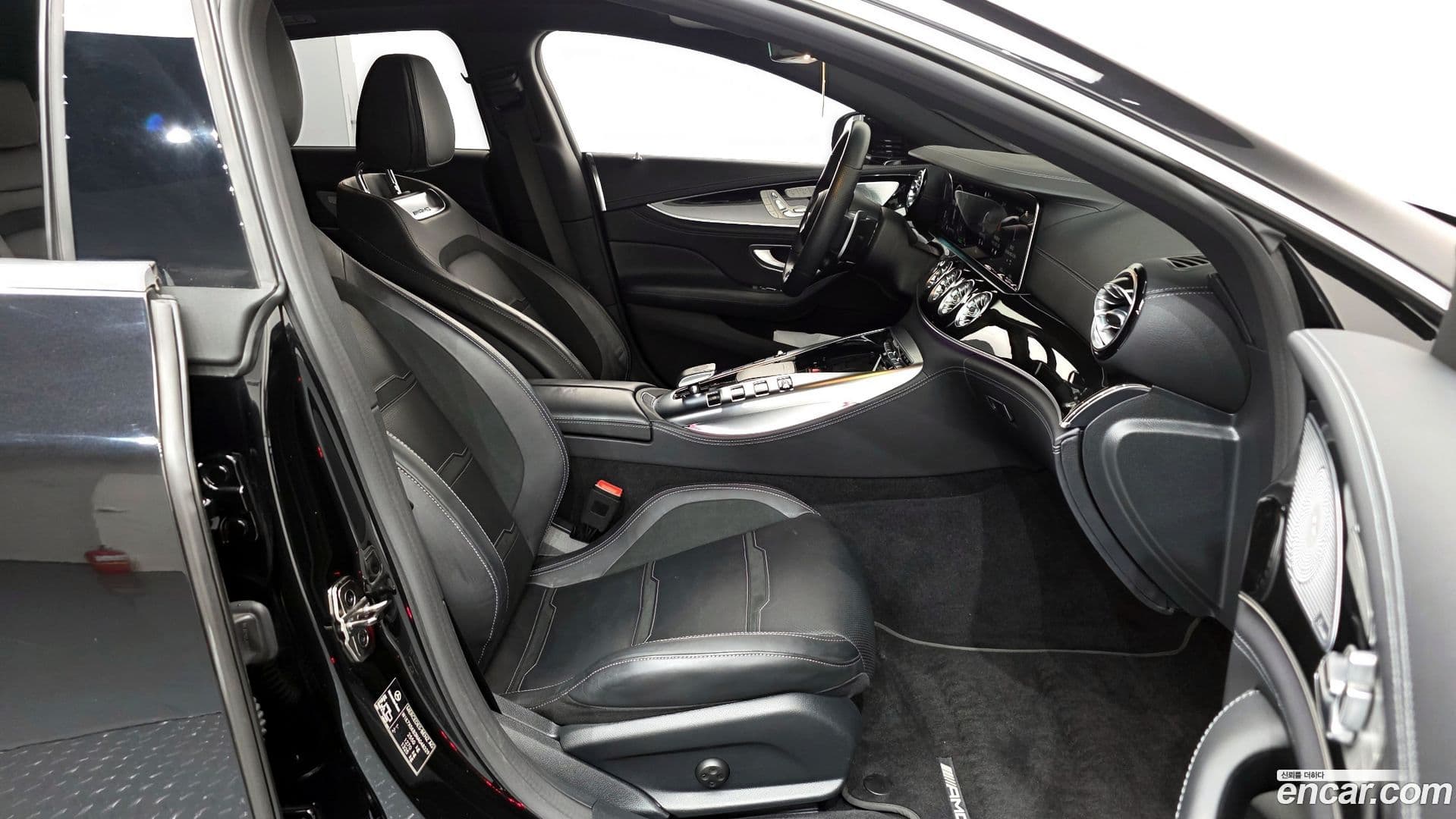 Main__Slider__Photo:AMG GT Mercedes-Benz 2022.3-10