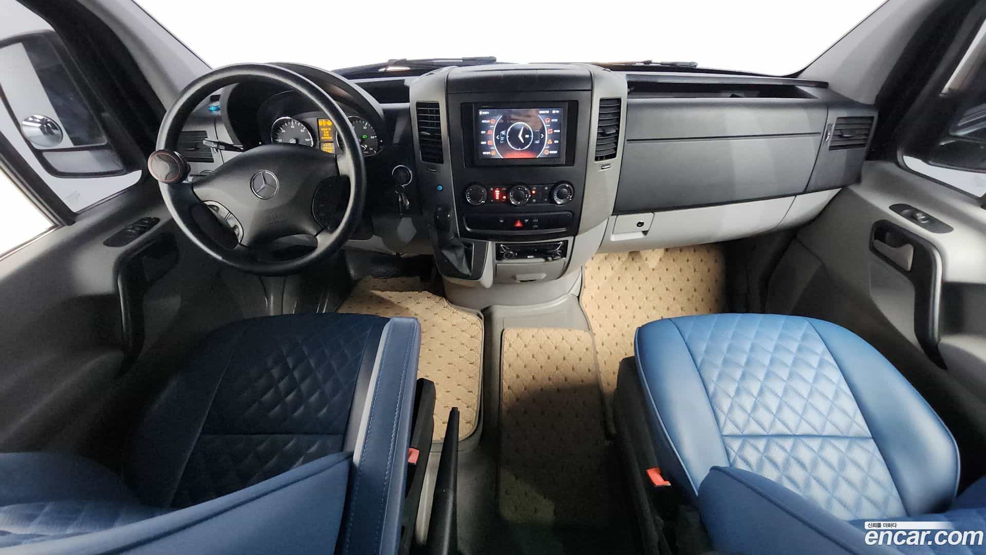 Sprinter Mercedes-Benz 2012.11-INNER-007