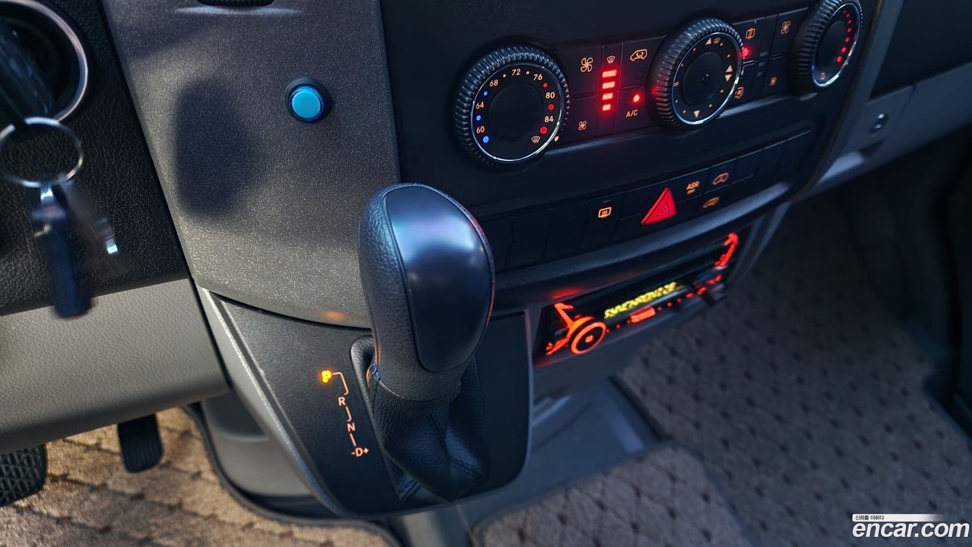 Main__Slider__Photo:Sprinter Mercedes-Benz 2012.11-8