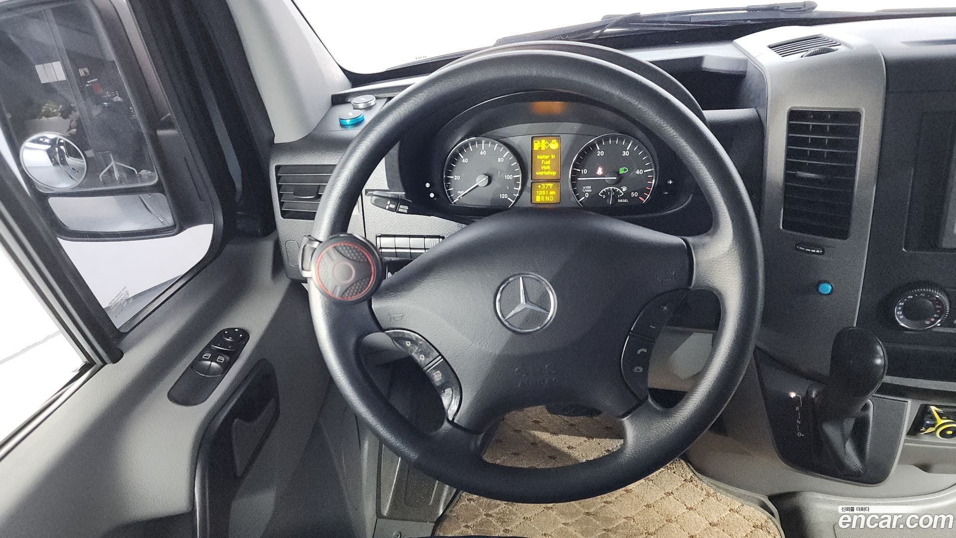 Main__Slider__Photo:Sprinter Mercedes-Benz 2012.11-12