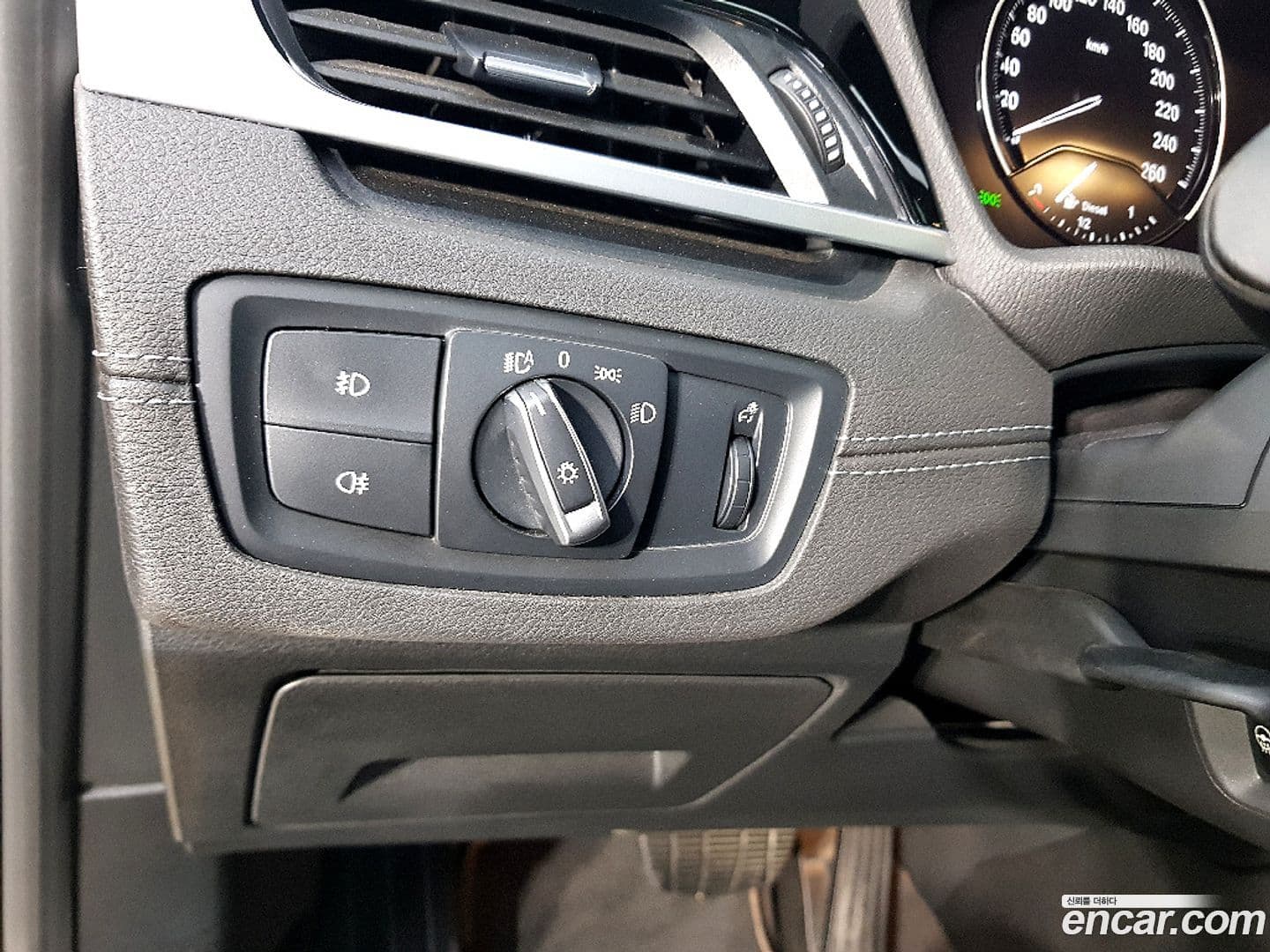 Main__Slider__Photo:X2 (F39) BMW 2020.6-9