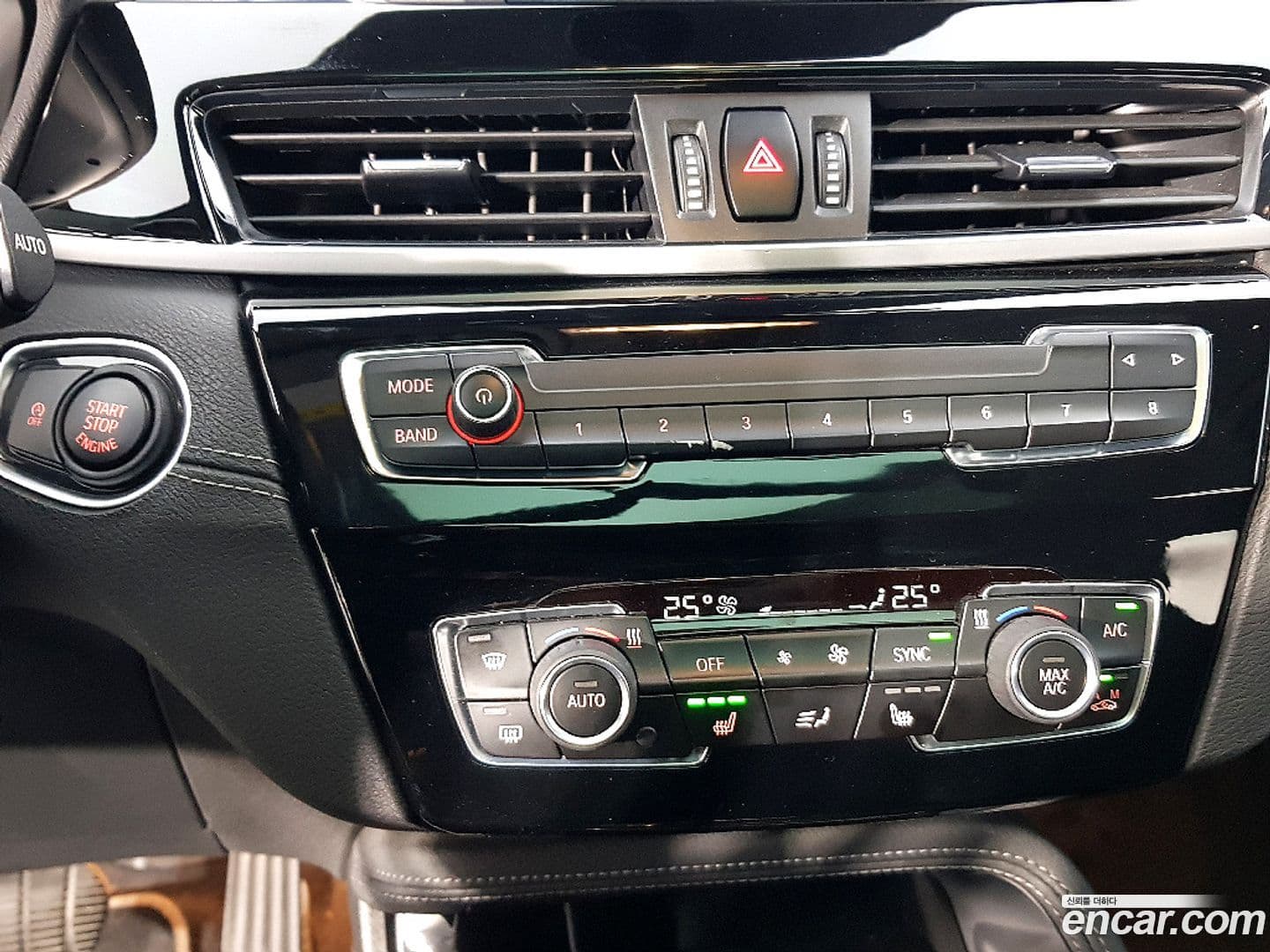 Main__Slider__Photo:X2 (F39) BMW 2020.6-10