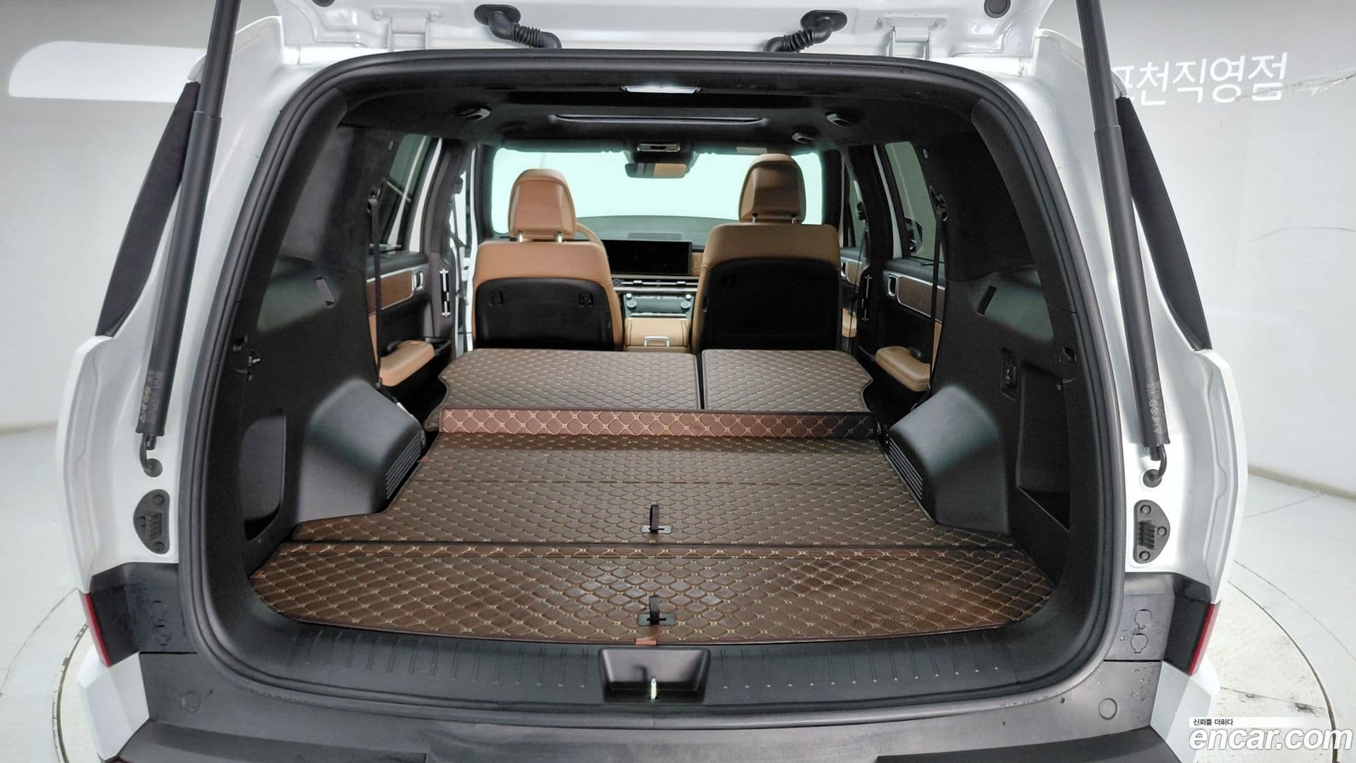 Main__Slider__Photo:Santafe Hyundai 2024.11-18