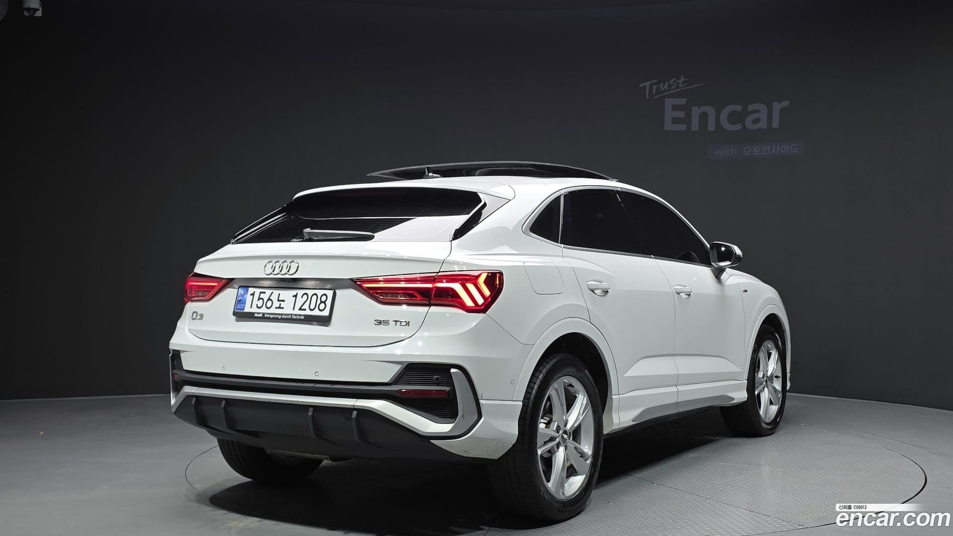 Main__Slider__Photo:Q3 Audi 2020.11-1