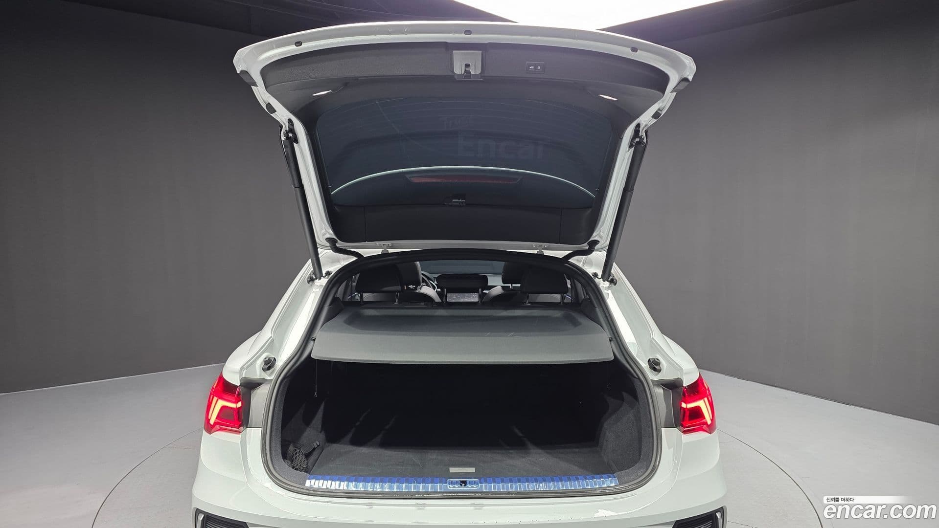 Main__Slider__Photo:Q3 Audi 2020.11-19