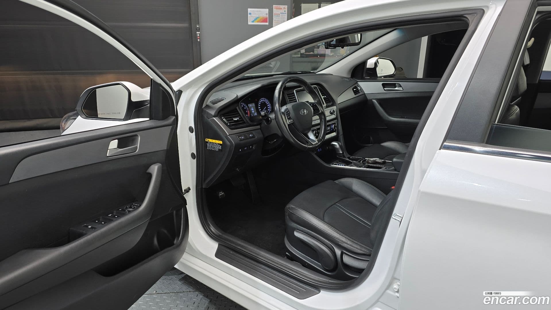 Main__Slider__Photo:Sonata Hyundai 2019.1-9