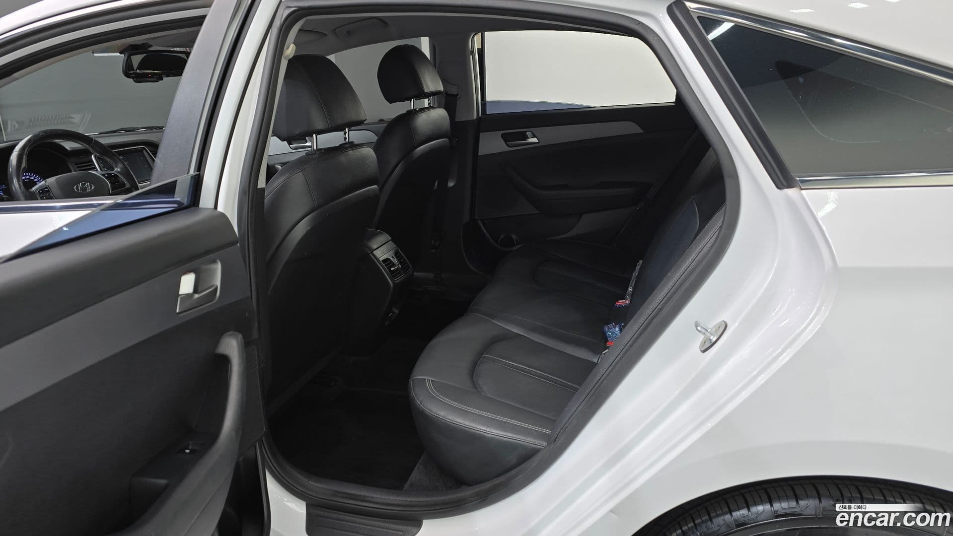 Main__Slider__Photo:Sonata Hyundai 2019.1-10