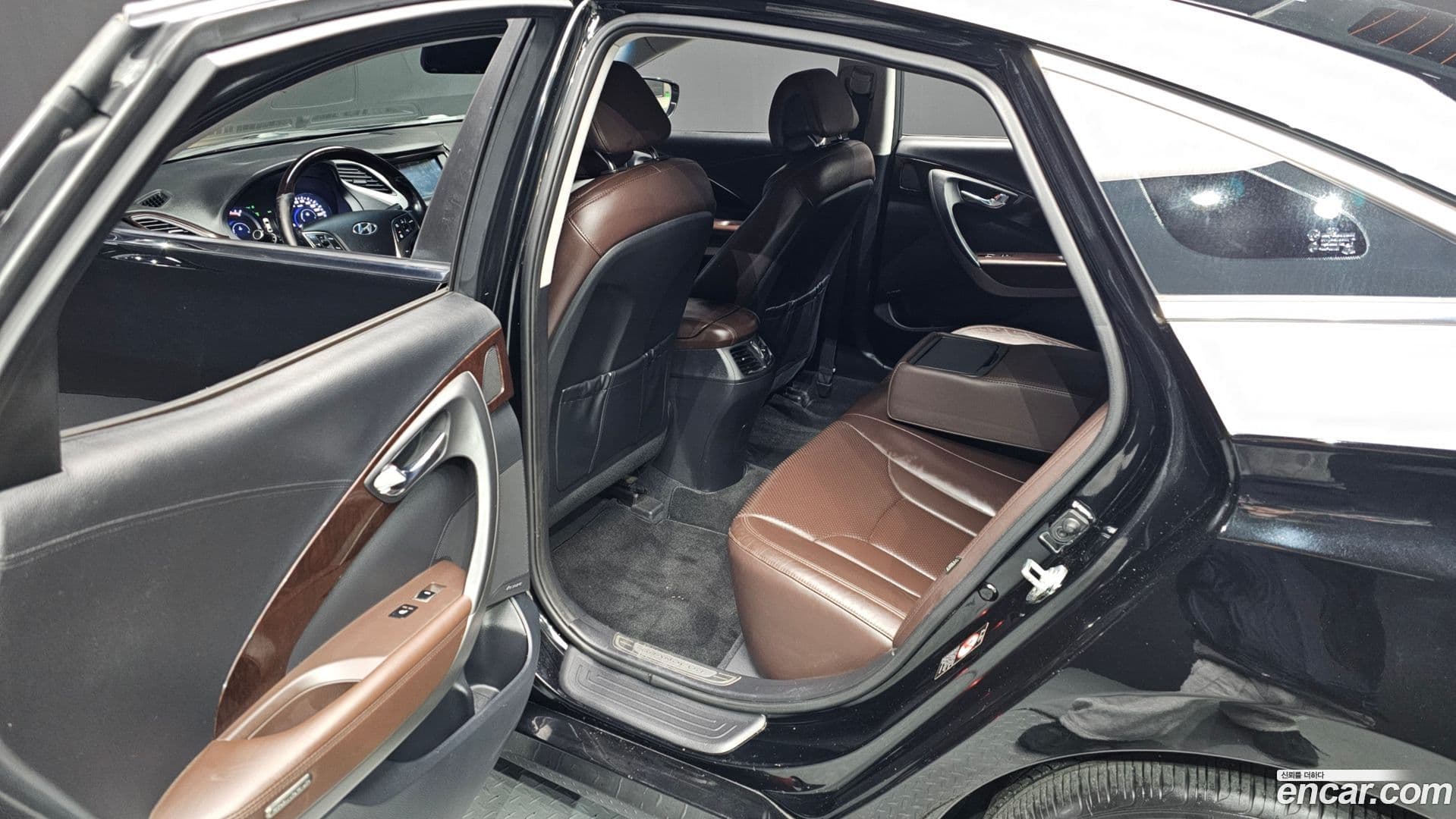 Main__Slider__Photo:Grandeur Hyundai 2014.5-12