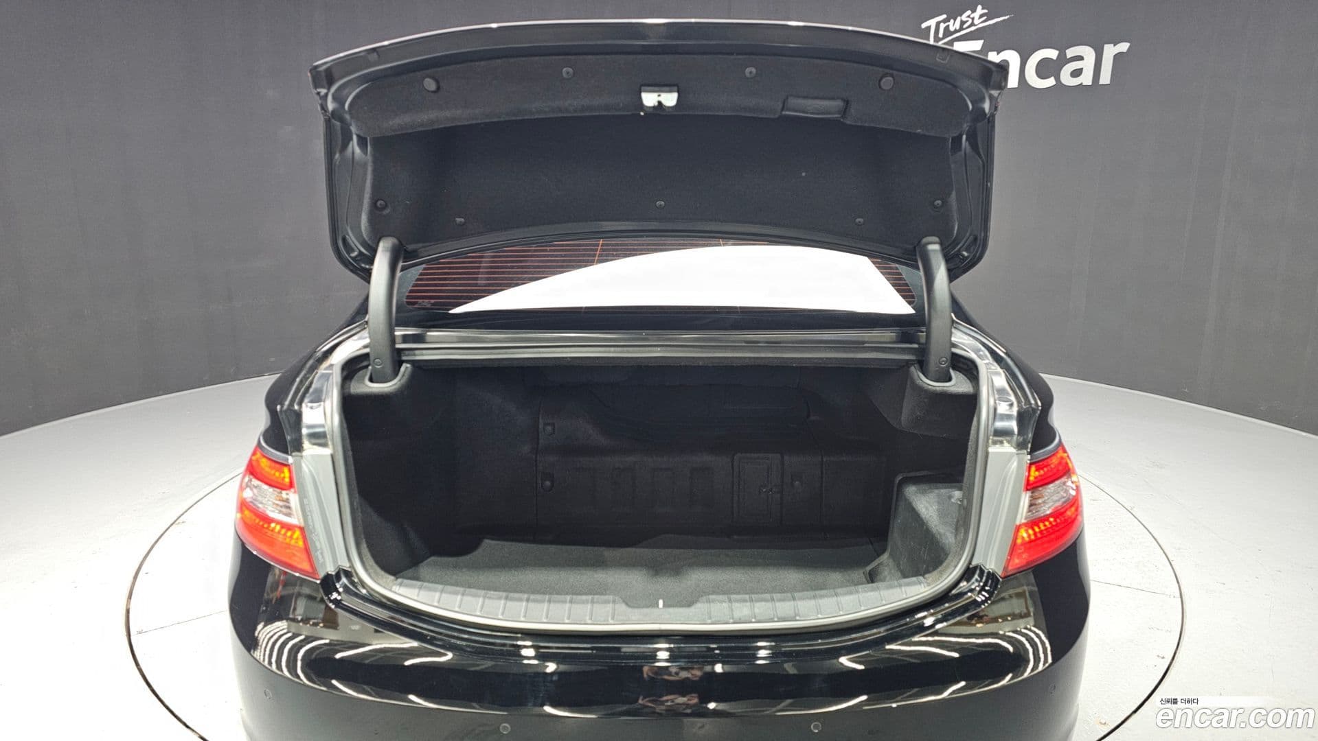 Main__Slider__Photo:Grandeur Hyundai 2014.5-19