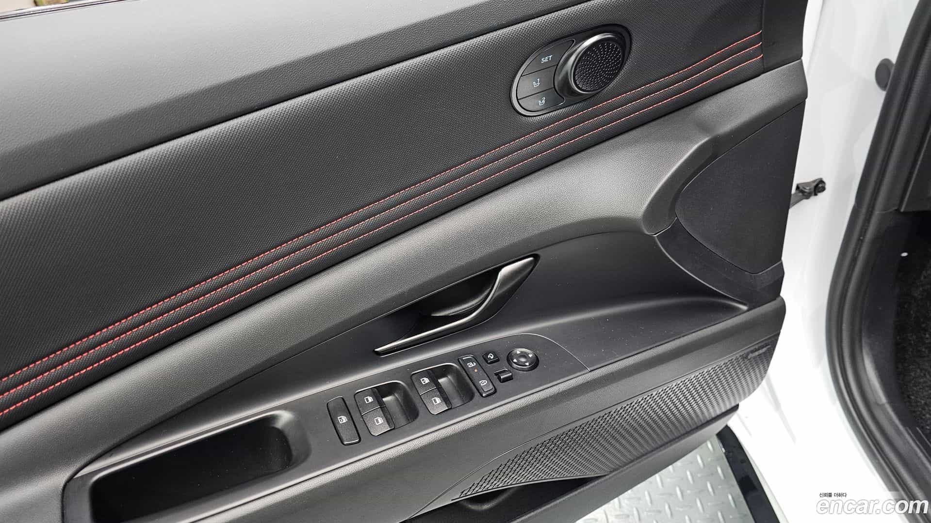 AVANTE Hyundai 2023.9-OPTION-016