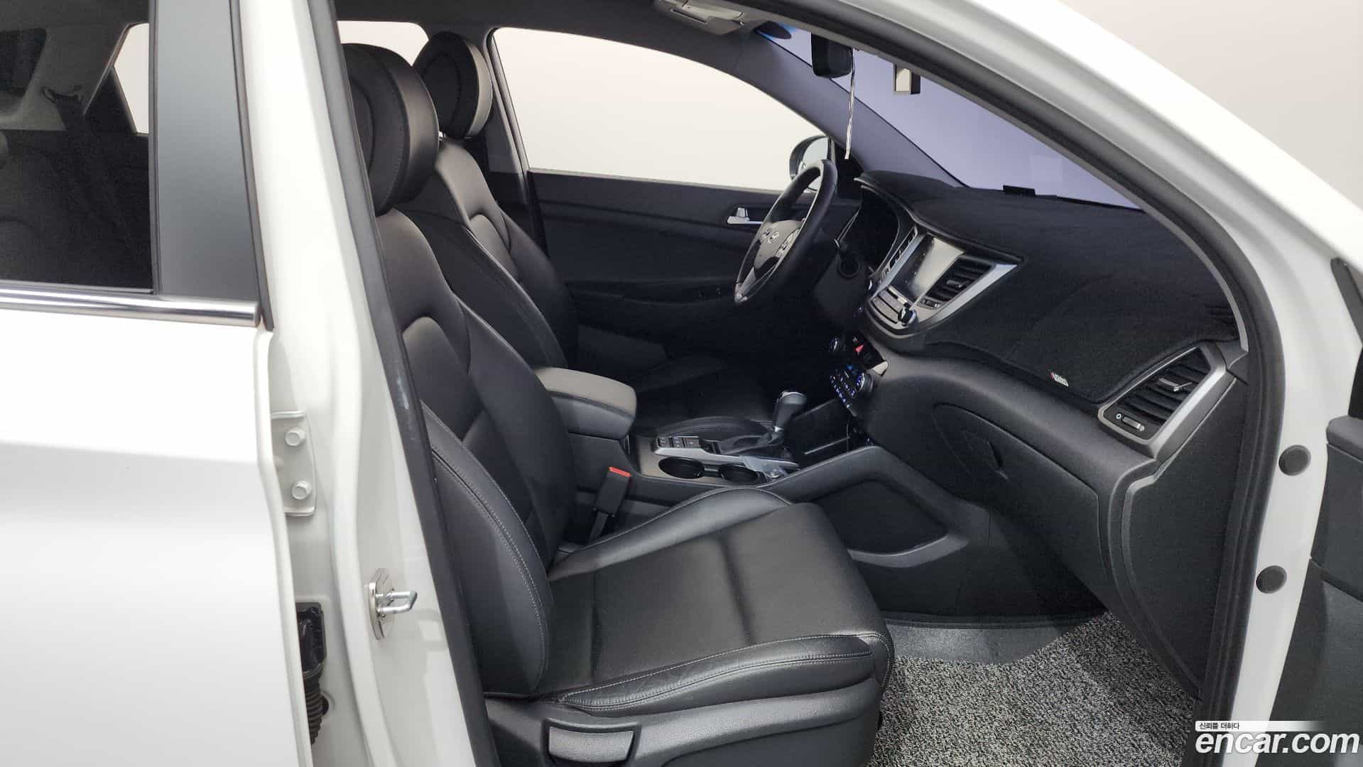 Tucson Hyundai 2017.2-OPTION-015
