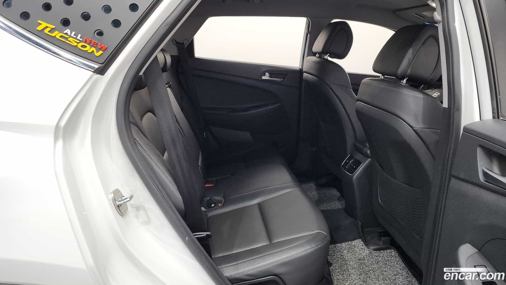 Tucson Hyundai 2017.2-OPTION-016