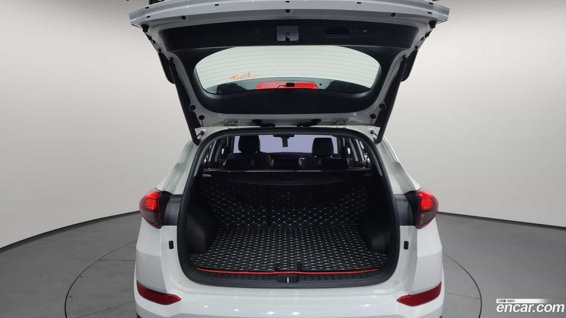 Tucson Hyundai 2017.2-OPTION-024