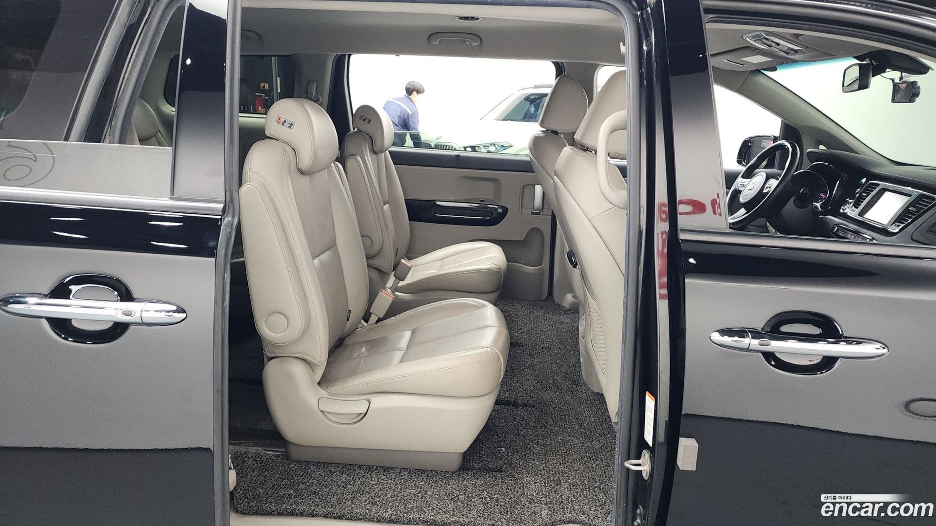 Main__Slider__Photo:Canival Kia 2020.3-11