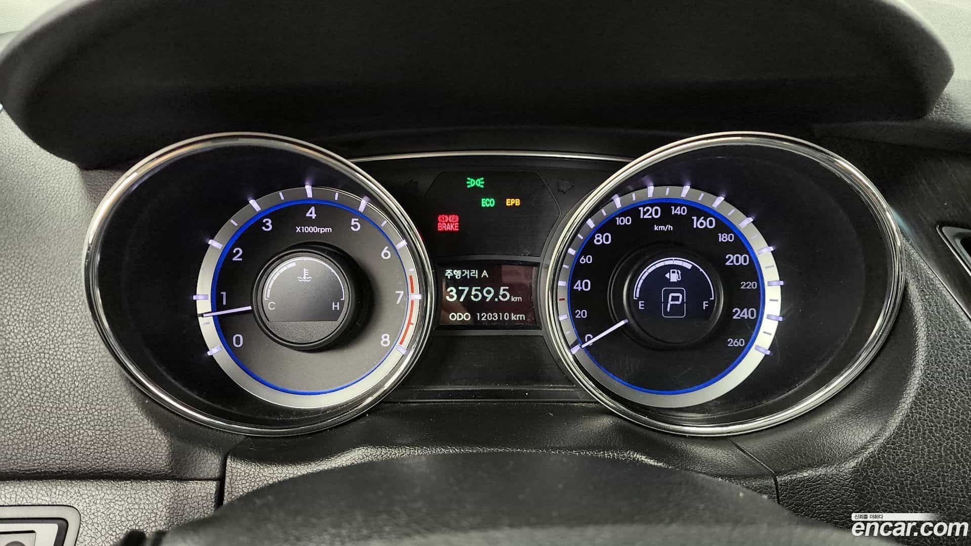 Sonata Hyundai 2013.4-INNER-008