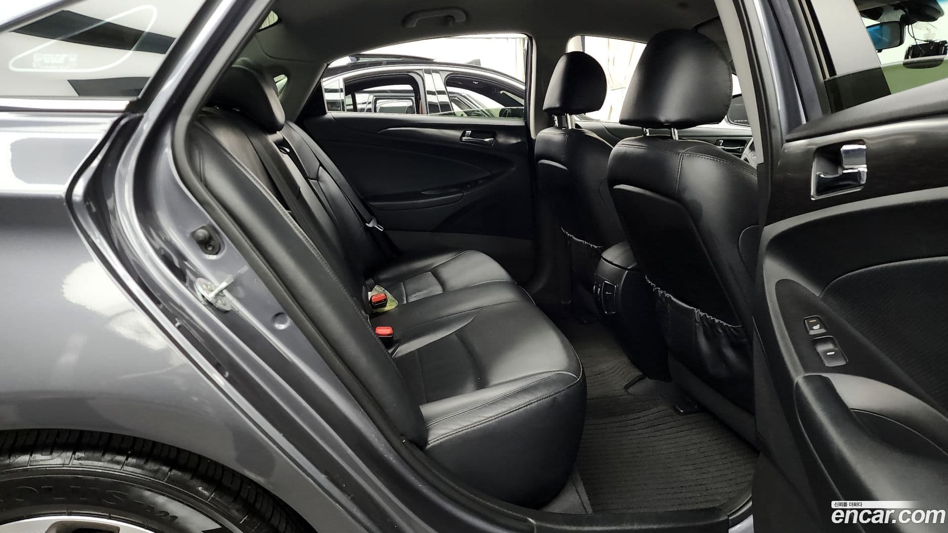 Main__Slider__Photo:Sonata Hyundai 2013.4-11