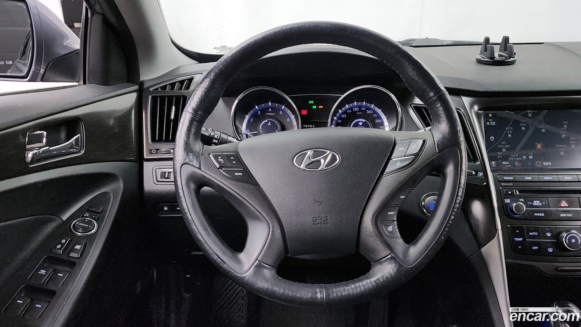 Main__Slider__Photo:Sonata Hyundai 2013.4-12