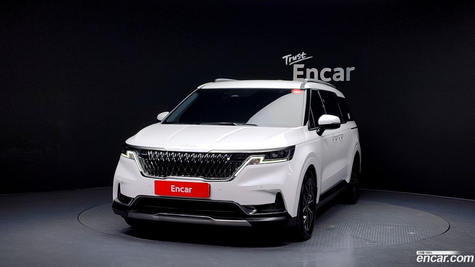 Main__Slider__Photo:Canival Kia 2023.2-2