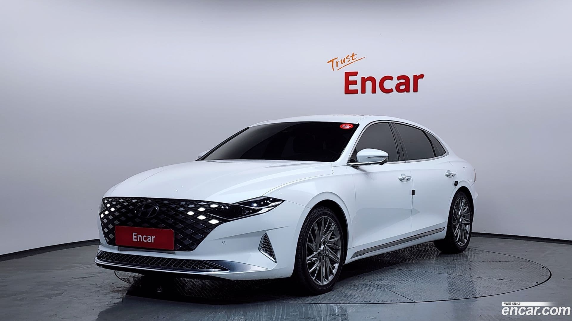 Main__Slider__Photo:Grandeur Hyundai 2022.0-0