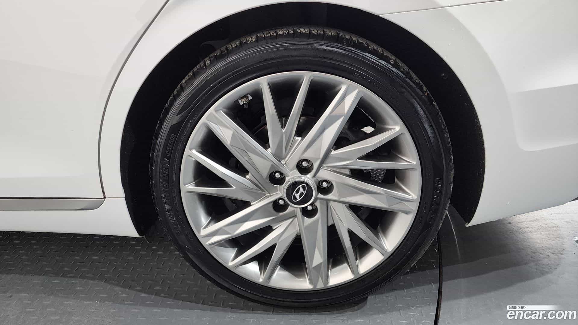 Grandeur Hyundai 2022.0-OUTER-005