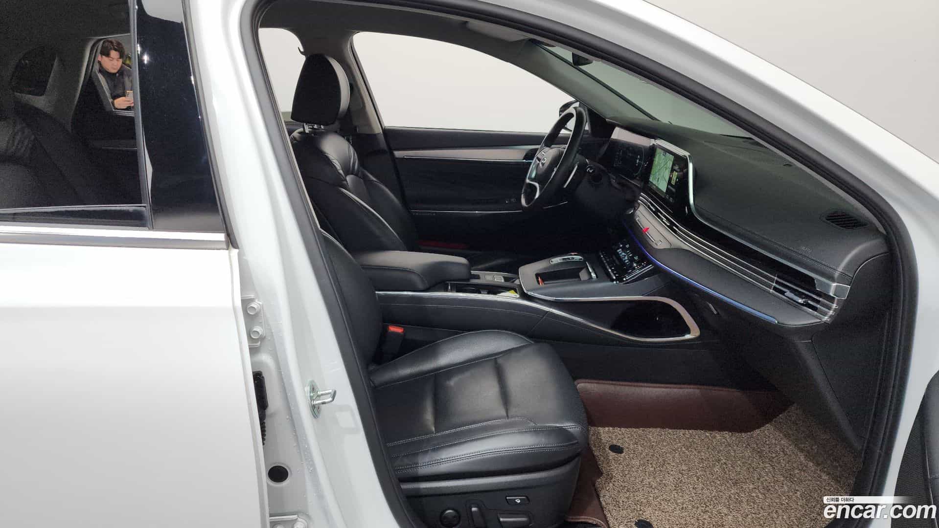 Grandeur Hyundai 2022.0-OPTION-015