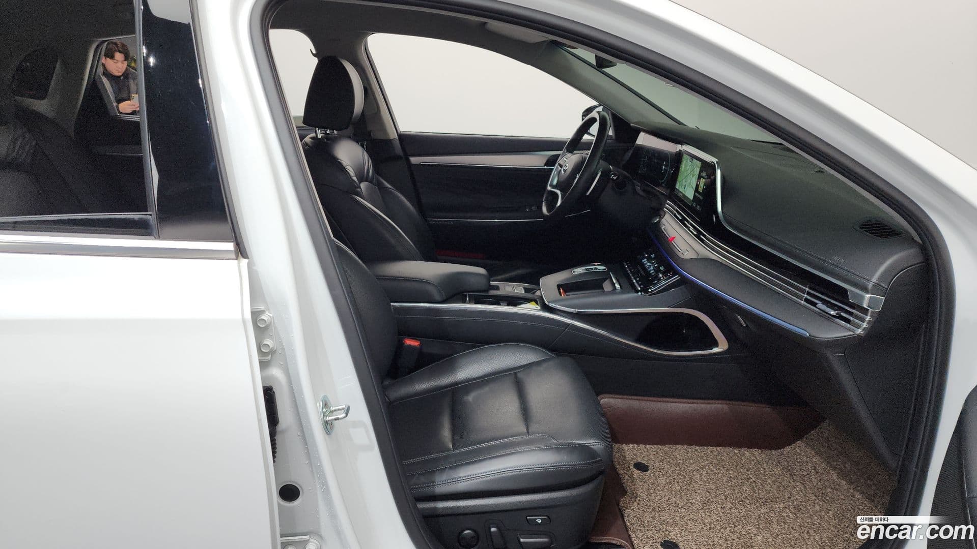 Main__Slider__Photo:Grandeur Hyundai 2022.0-10