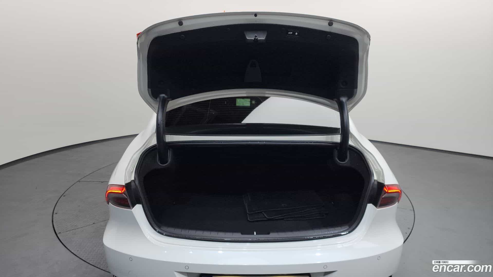 Grandeur Hyundai 2022.0-OPTION-024