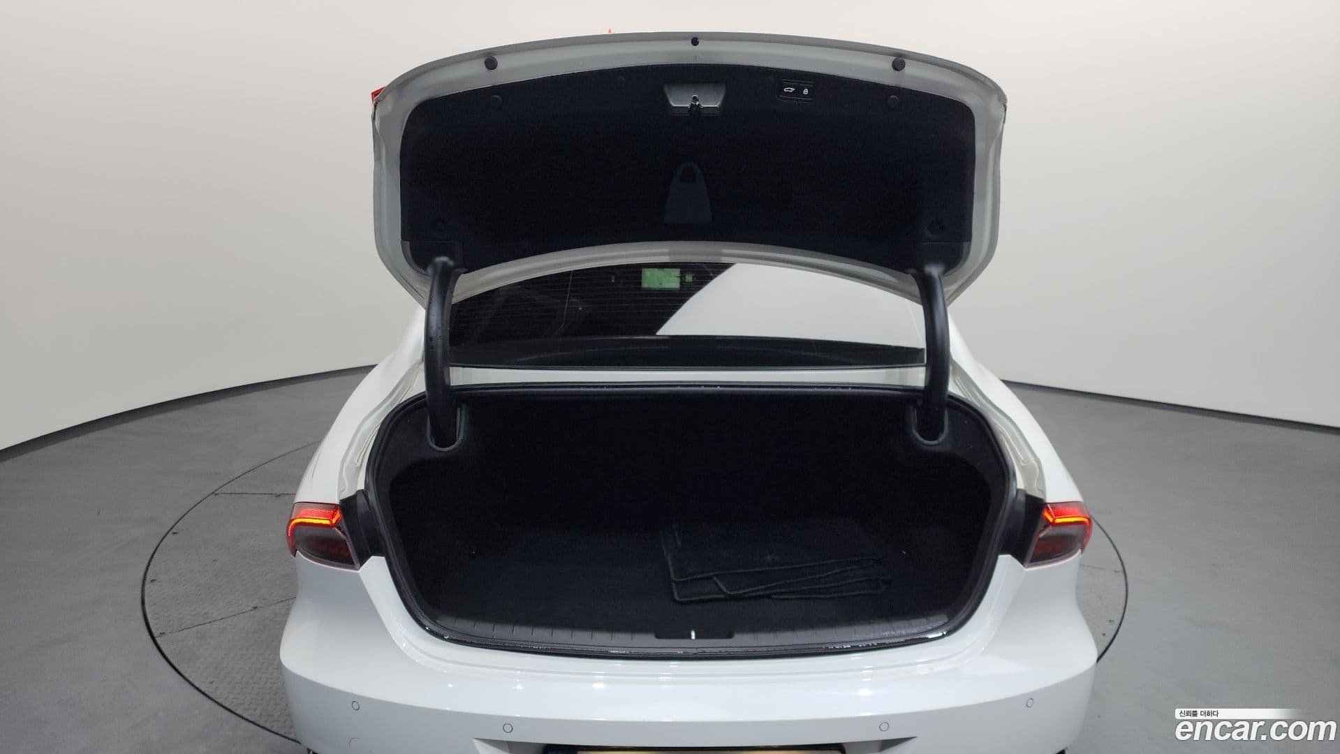 Main__Slider__Photo:Grandeur Hyundai 2022.0-19