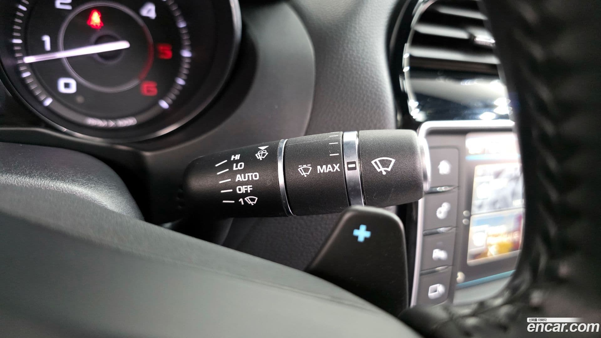 Main__Slider__Photo:XE Jaguar 2015.8-13