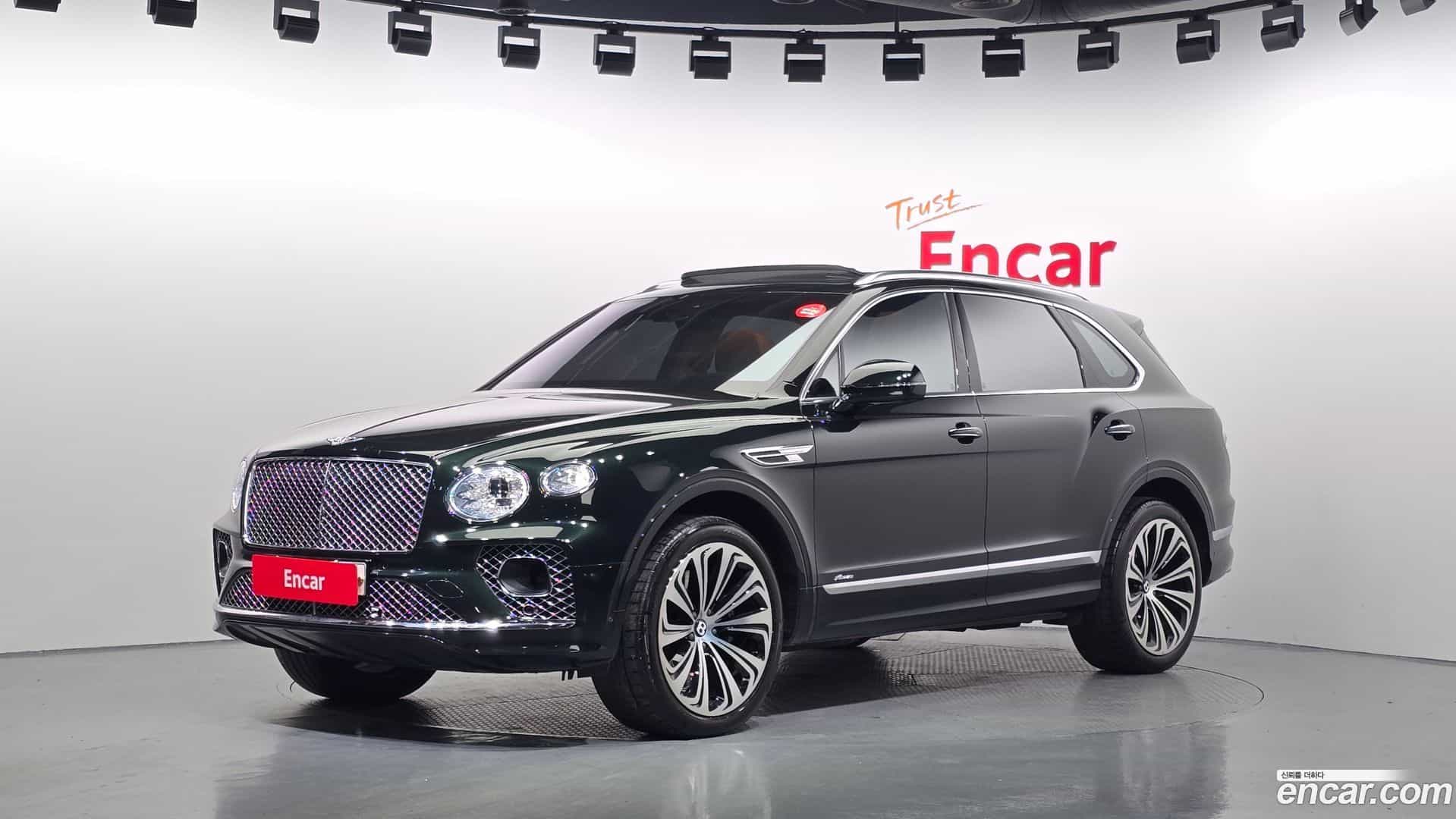 Bentayga Bentley 2023.7-OUTER-001
