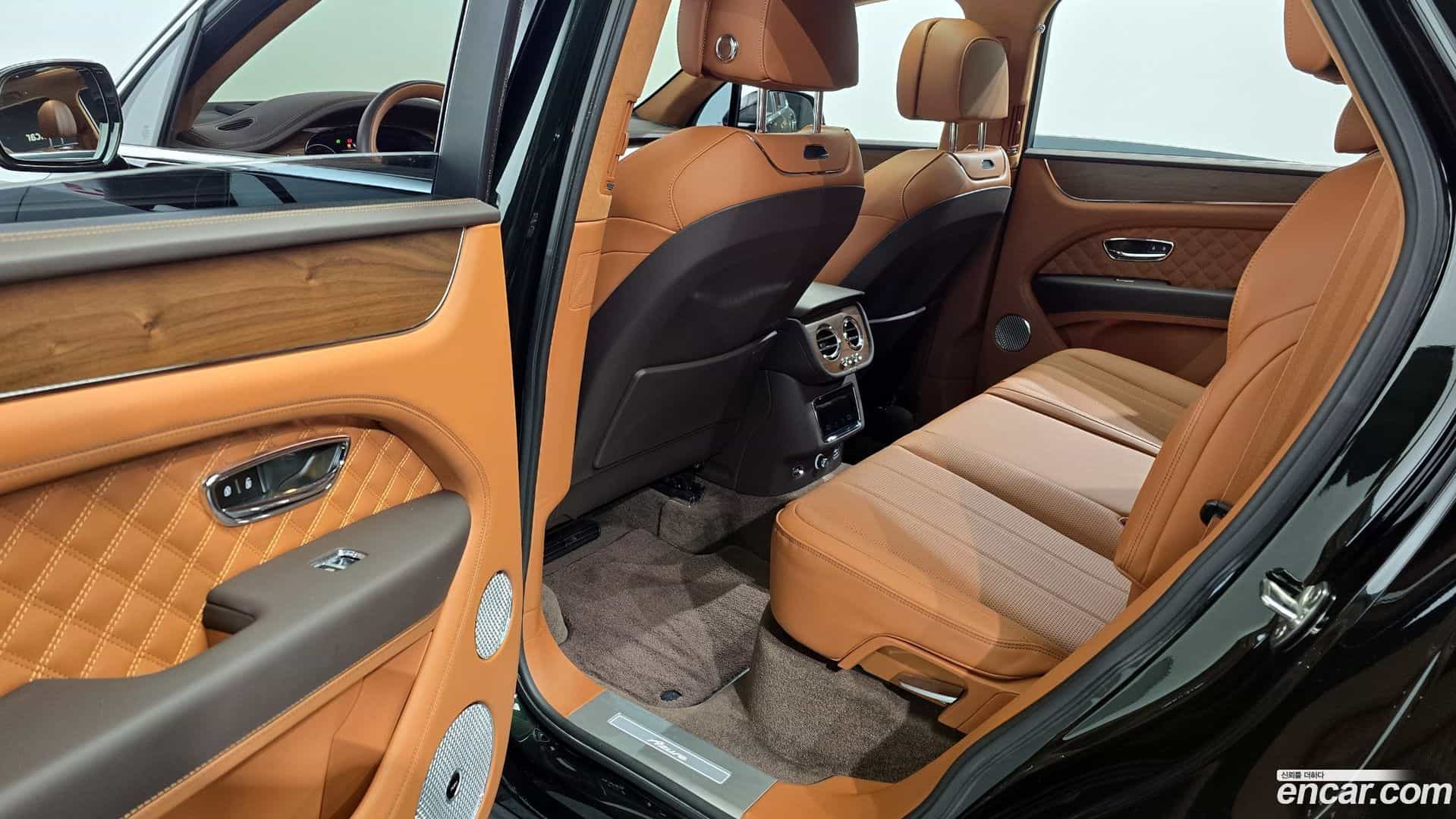 Bentayga Bentley 2023.7-OPTION-015
