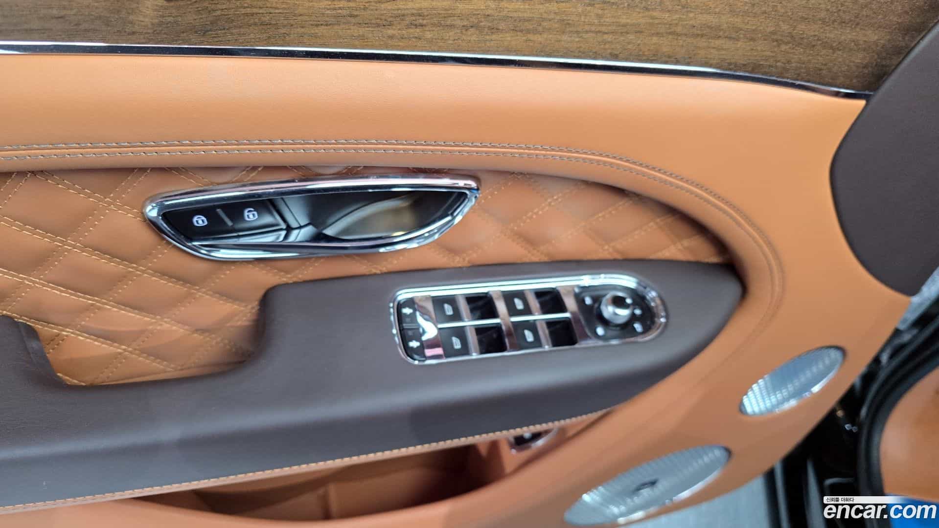 Bentayga Bentley 2023.7-OPTION-018
