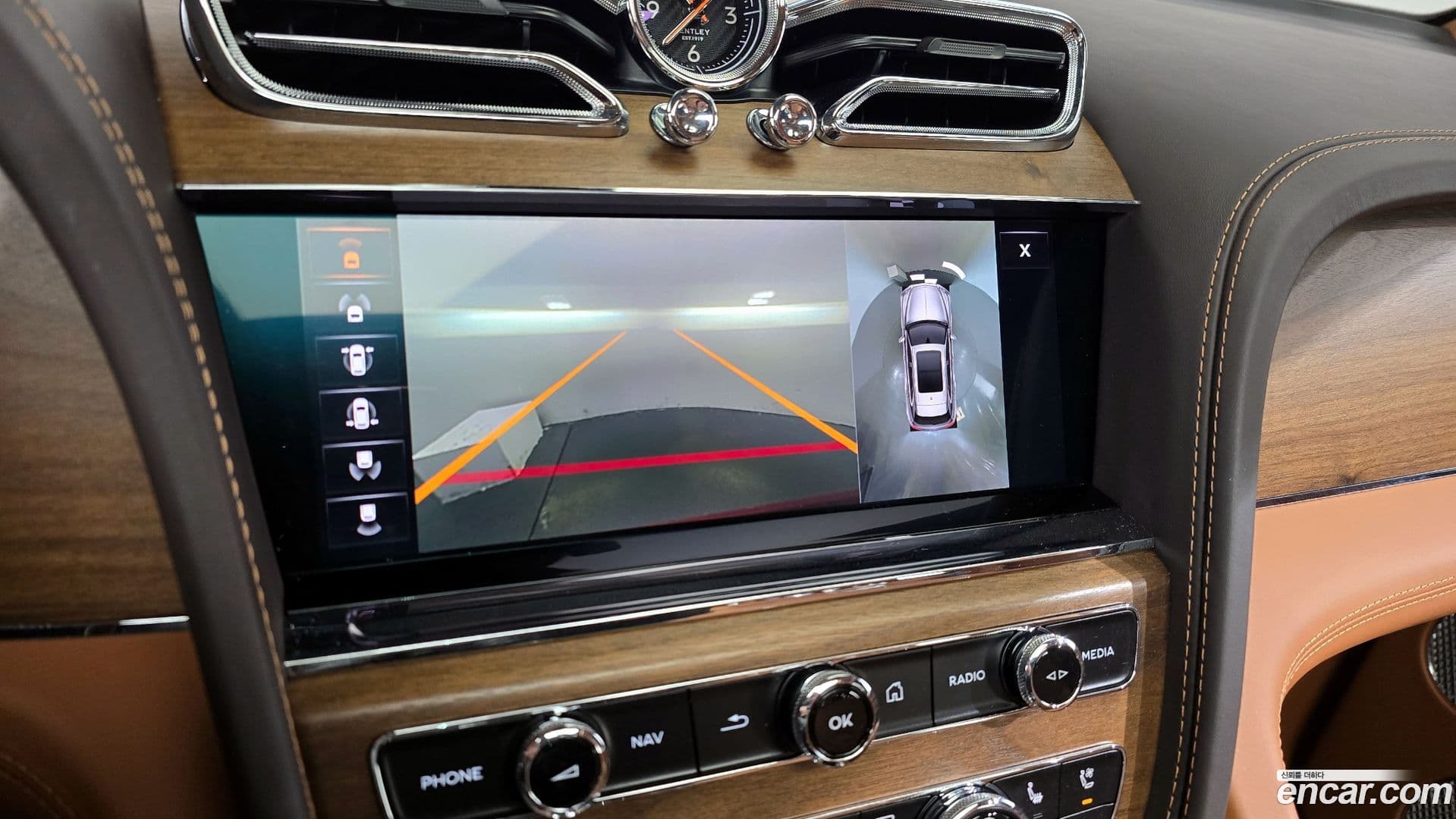 Main__Slider__Photo:Bentayga Bentley 2023.7-16